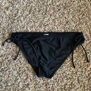 NWOT Solid Bikini Bottoms Black size XL
